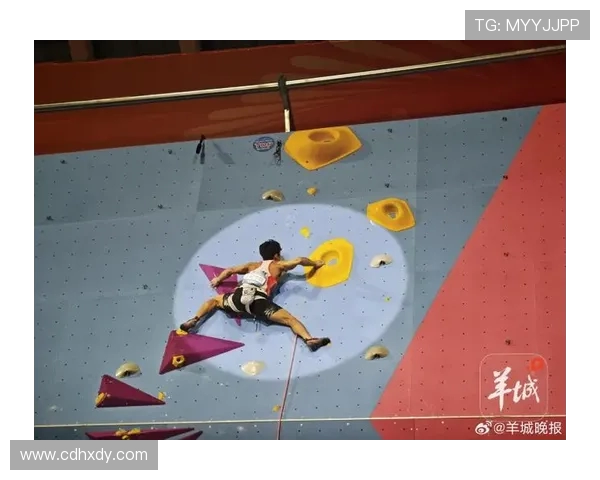 广州极限运动队在世界攀岩锦标赛中的默契配合与精彩表现分析
