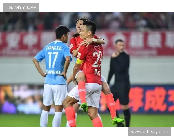 大连对阵恒大精彩视频集锦回顾全场精彩瞬间与进球时刻